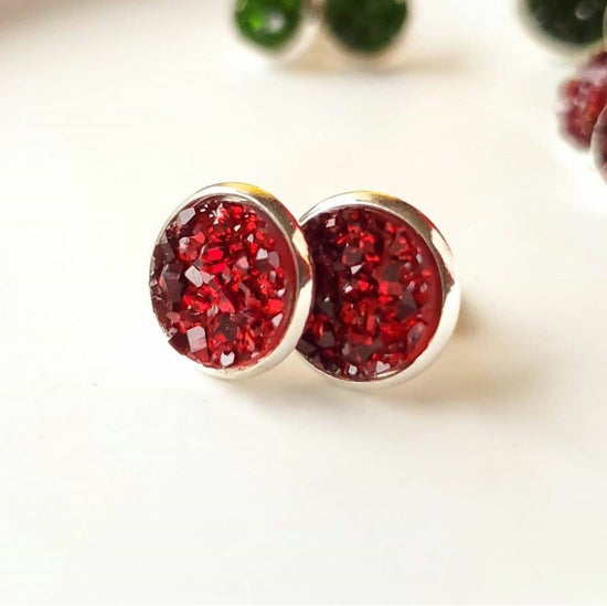 10mm Dorothy Red Studs (Silver-coated Brass)