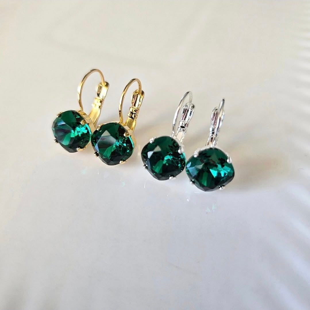 "Emerald" 10mm Cushion Lever Back