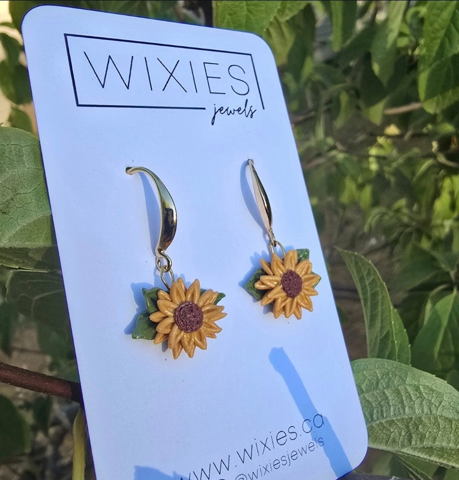 ***PREORDER*** Sculpted Dainty Sunflowers