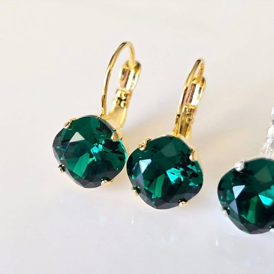 "Emerald" 10mm Cushion Lever Back