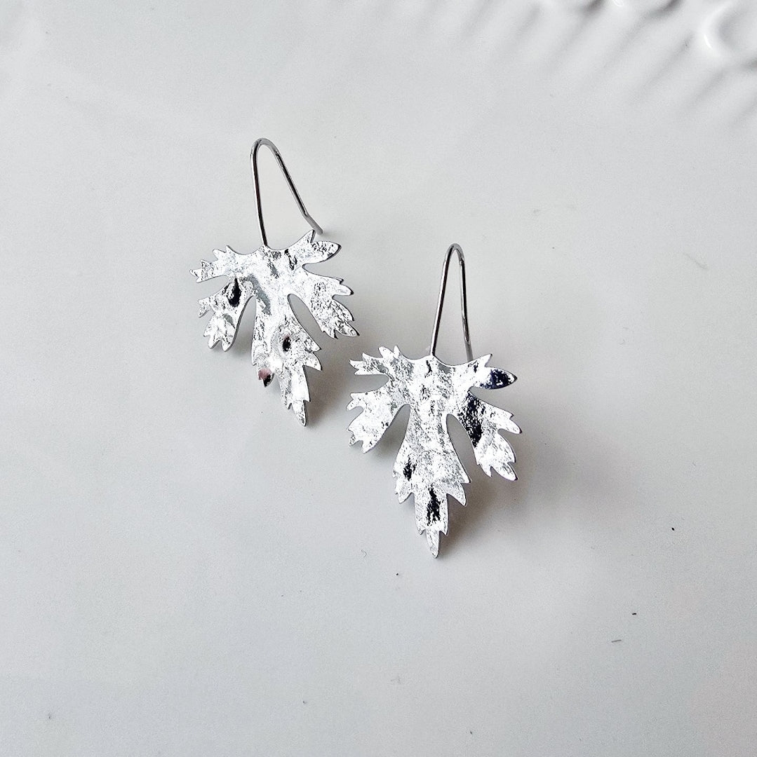 Metal Maple Leaves (Shepherd hook)