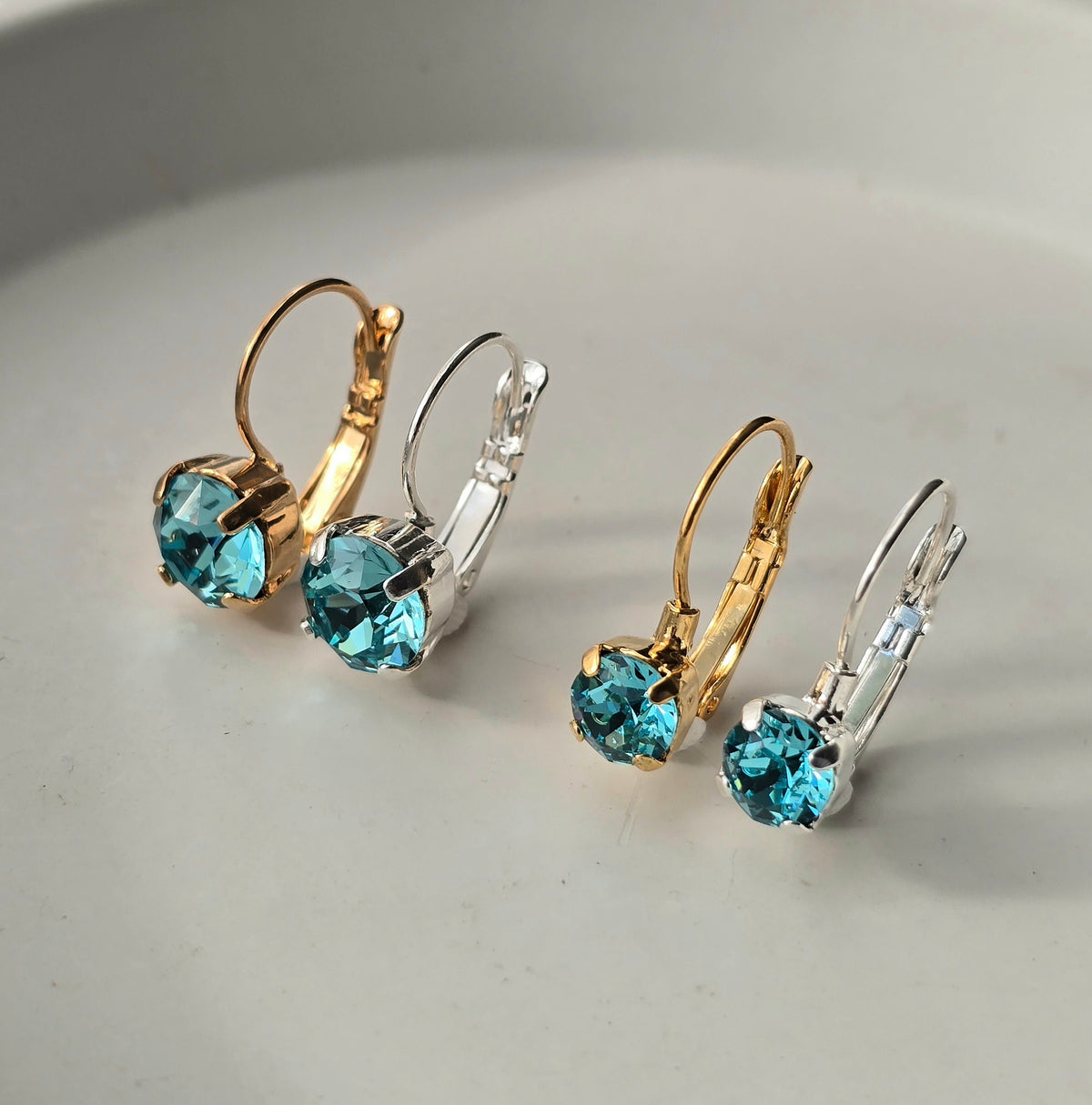 6mm or 8mm Light Teal Leverback