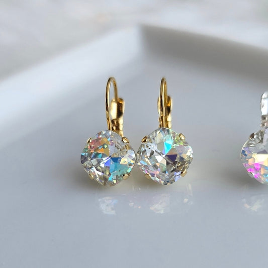 Iridescent 10mm Cushion Lever Back