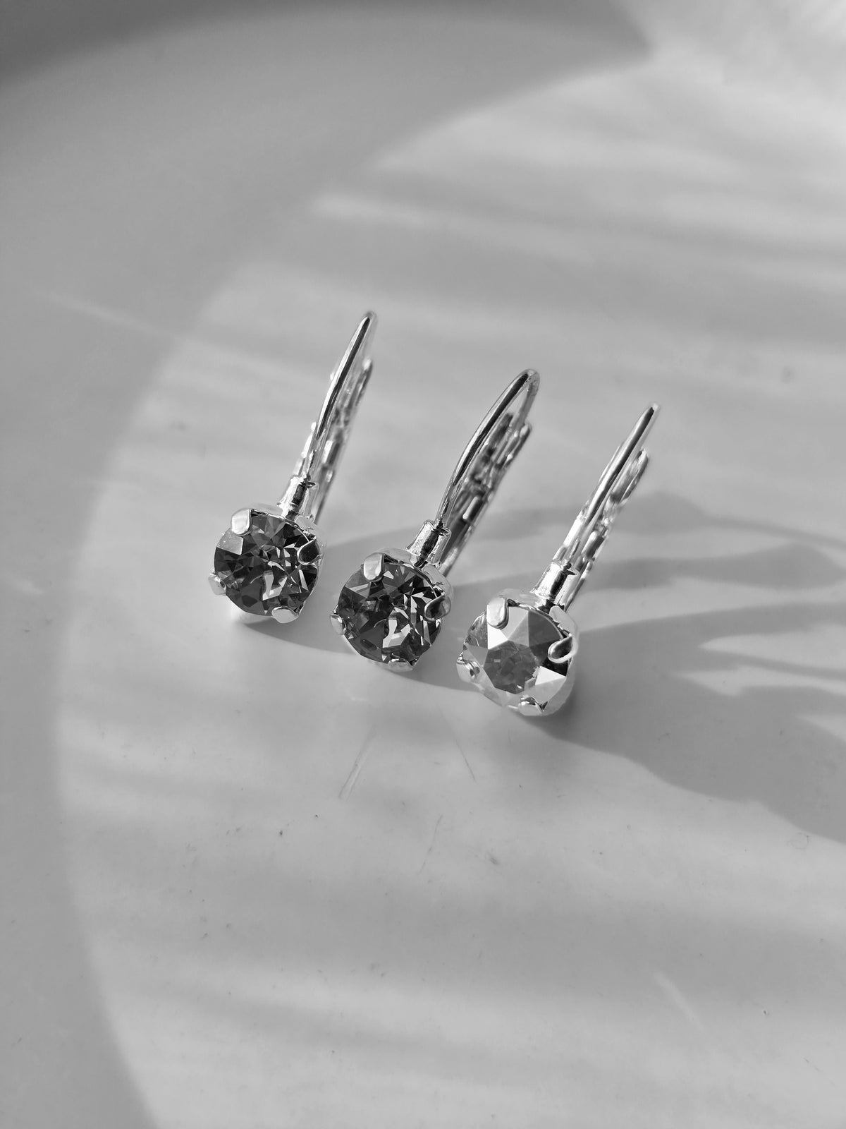 SURPRISE BOX 3 Pair 6mm Lever Back