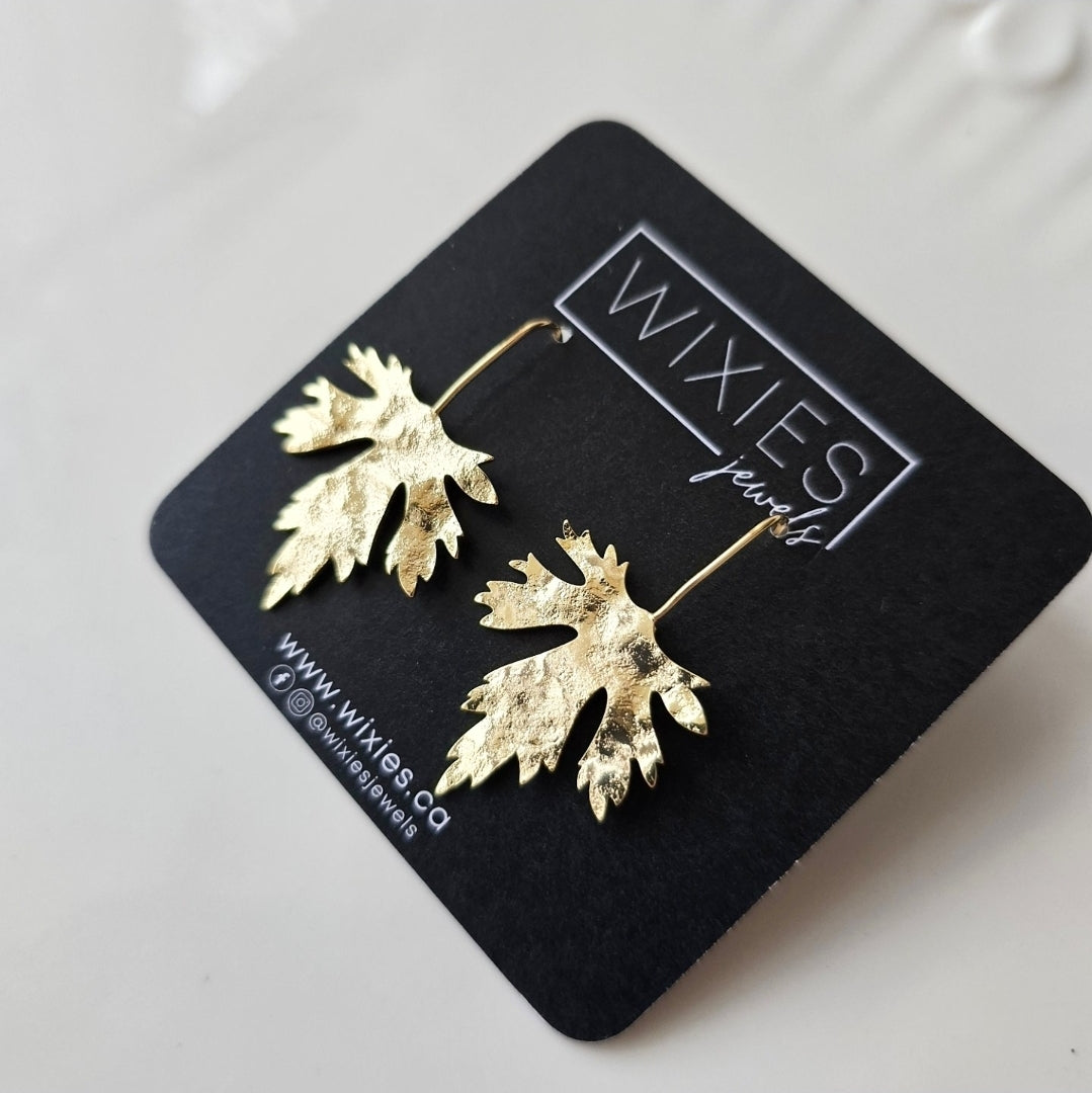 Metal Maple Leaves (Shepherd hook)